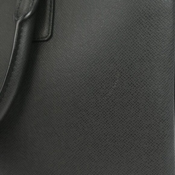 Louis Vuitton Black Taiga Neo Igor Briefcase Handbag - Picture 6 of 10